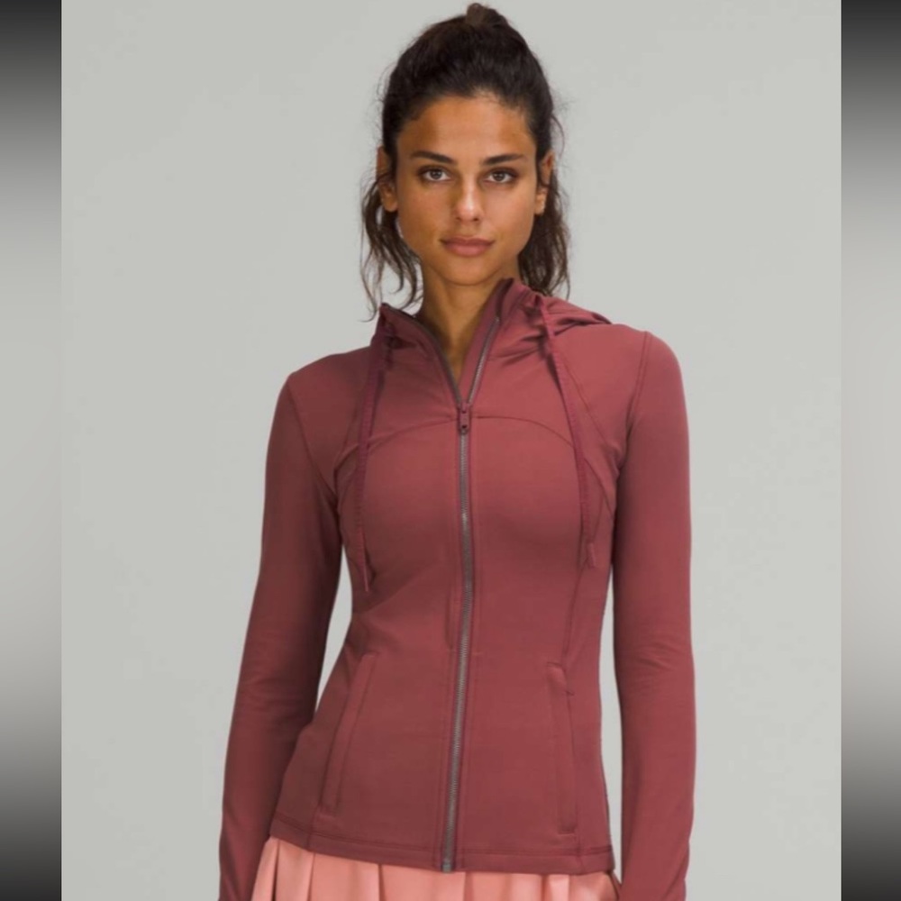 Lululemon Hooded Define Jacket *Nulu
Smoky Red